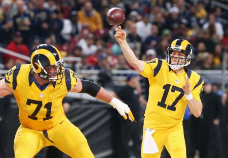 ラムズ、バッカニアーズ破り6勝目 NFL第15週第1日