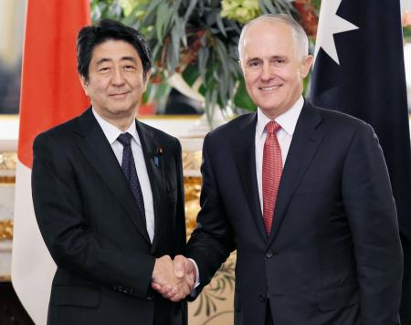 日豪、海洋安保で連携強化=捕鯨再開には「深い失望」-南シナ海の埋め立て停止要求