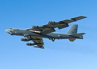 中国人工島から12カイリ内飛行=米爆撃機「意図せず進入」-南シナ海