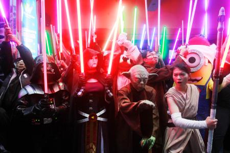 世界で300億円超す 「スター・ウォーズ」新作興行収入