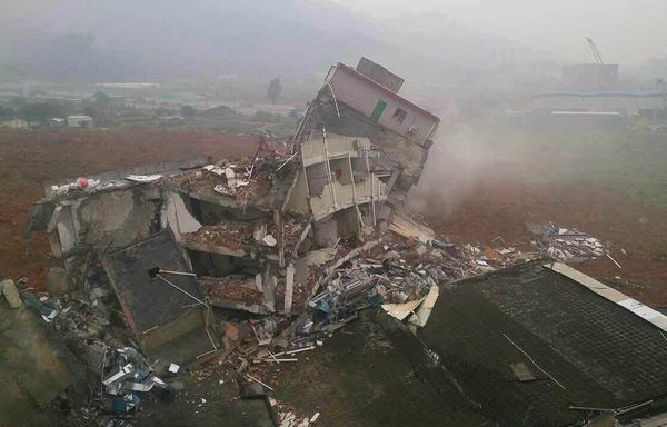 土砂崩れ、59人不明 深センの工業団地