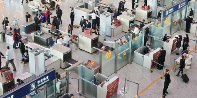 訪日外国人、今年１９００万人突破…４割以上増 2015年12月22日 16時35分