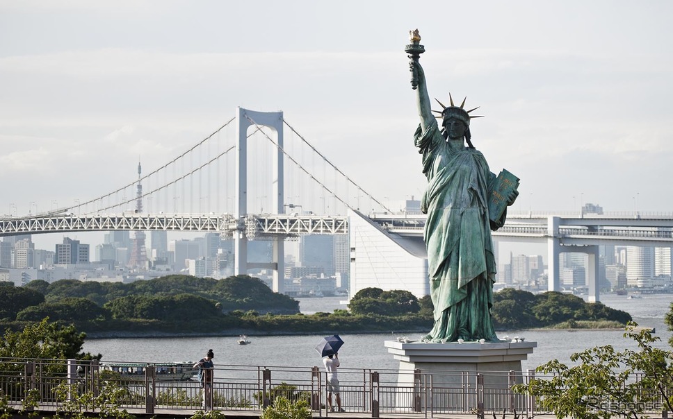 訪日外国人１９００万人突破、４５年ぶり日本人出国者数と逆転へ