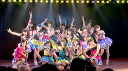 AKB48チームB公演スタート、指原も応援