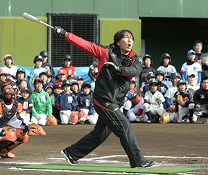 松井秀喜氏13年ぶりジャイアンツ球場で豪快2発