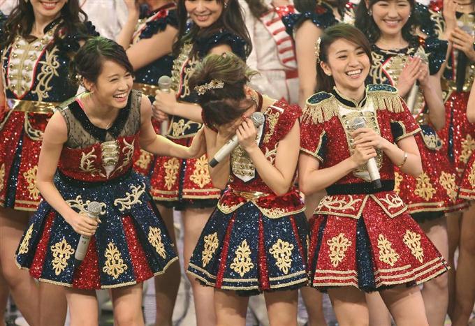 高橋みなみ涙 前田敦子、優子サプライズ出演/紅白