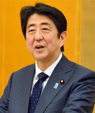 【安倍首相年頭所感】「築城３年 落城１日－。さらに高い緊張感持って政権運営にあたりたい」