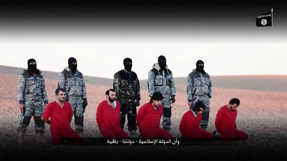 IS「イギリスのスパイ殺害」映像を公開
