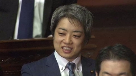 武藤貴也議員が5カ月ぶり本会議「気持ちを新たに」