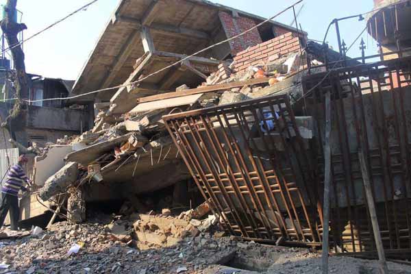 インド北東部でM6.7の地震 写真特集