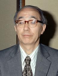 国際的視野から日本文学評論、佐伯彰一さん死去 2016年01月05日 18時59分