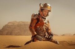 マット・デイモン&リドリー・スコット監督が『オデッセイ』を語る特別映像!火星で生き延びる術とは?