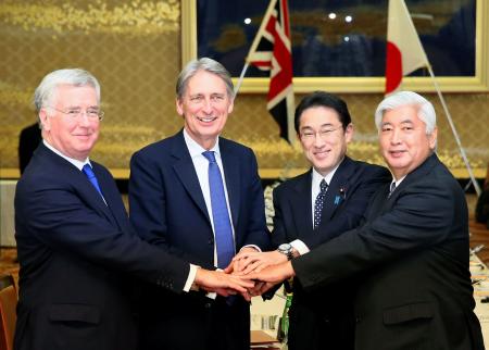 日英、中国の人工島は「威圧的」