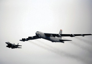 「核には核で」…労働新聞、B52飛行を批判 2016年01月11日