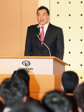 山本昌氏の講義にルーキー感激 燕Ｄ１・原「自分も息の長い選手に」