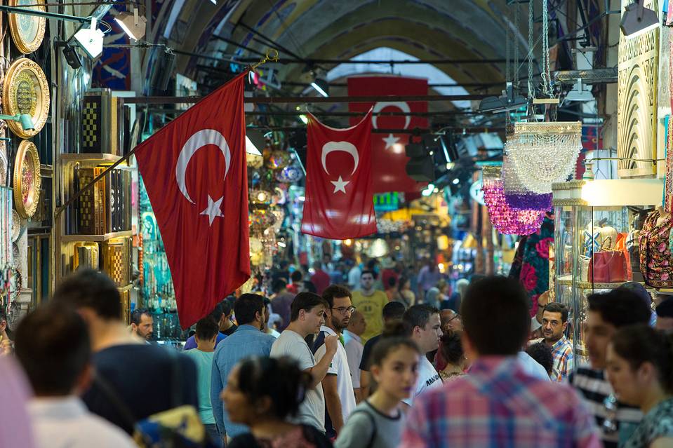 トルコ、テロ関与疑いで４人拘束 警備態勢を強化