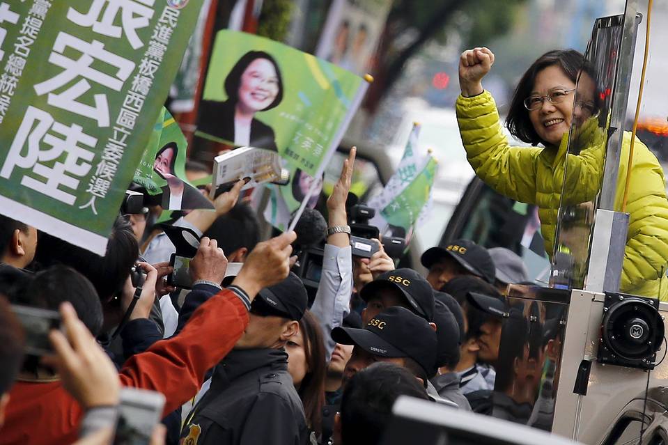 台湾初の女性総統誕生へ 投票開始、16日夜大勢判明