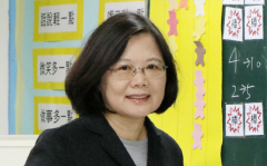 台湾総統に民進党の蔡英文氏 8年ぶり政権交代