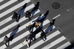 景気「金融市場に留意」 1月の月例経済報告で政府