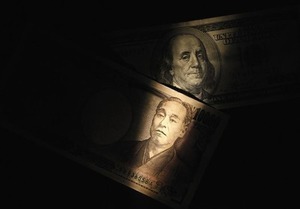 円急伸、一時115円台=リスク回避再燃