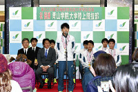 箱根V「成果出せうれしい」 青学が報告会 2016年01月21日