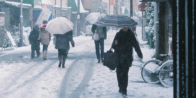 大雪で国会に遅刻、防衛省幹部3人に異例の訓戒 2016年01月22日 13時21分