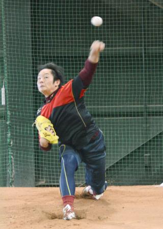 楽天・松井裕、ブルペンで34球 40Sへ新フォーム模索
