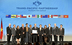 TPP参加12カ国、協定に署名 国内手続きが本格化