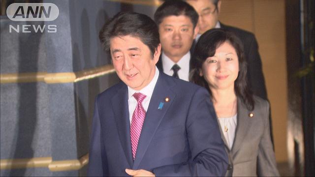 安倍総理 確執ささやかれた野田聖子氏と“ハグ”