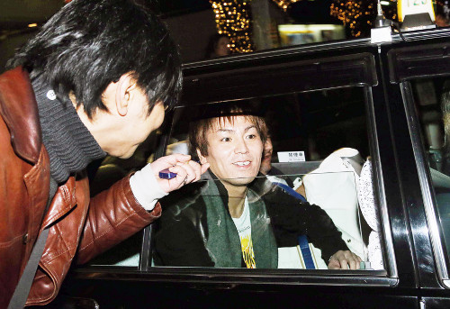 狩野英孝、二股を否定「逃げも隠れもできないので…本当にすみません」
