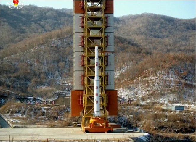 物体二つが地球軌道上に=北朝鮮ミサイル発射で米軍
