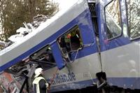 人為的ミスが原因か ドイツ列車事故、死者11人に