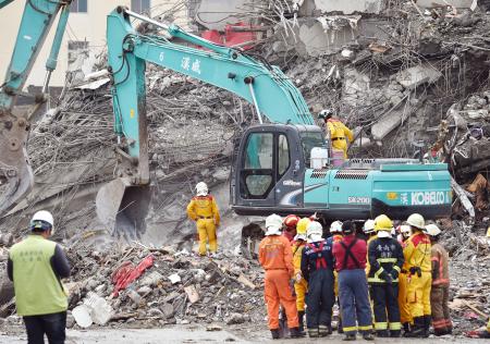 死者94人に 台南市で犠牲者追悼式
