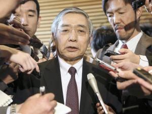 UPDATE 1-為替含め市場を注視、首相から金融政策に意見なかった＝黒田日銀総裁