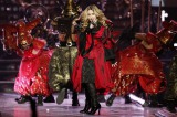 マドンナ降臨! 和風演出で2万人魅了 10年ぶり来日公演