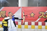 ビートたけし&ナイナイ岡村、アーチェリーに初挑戦「怖いけど、面白い」