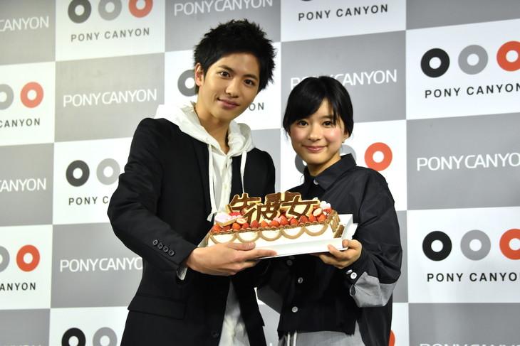 「先輩と彼女」志尊淳&芳根京子、活躍の1年を振り返るクイズで珍回答も
