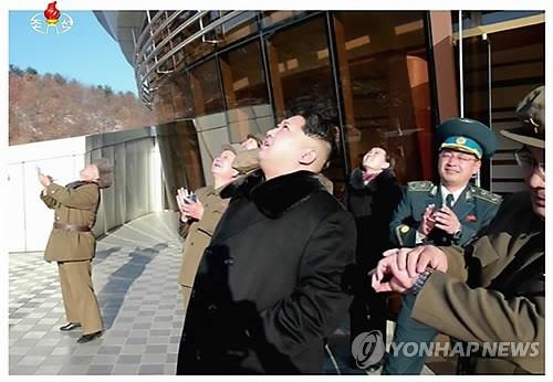 金正恩氏「衛星もっと打ち上げを」…宴席で演説 2016年02月15日 11時02分