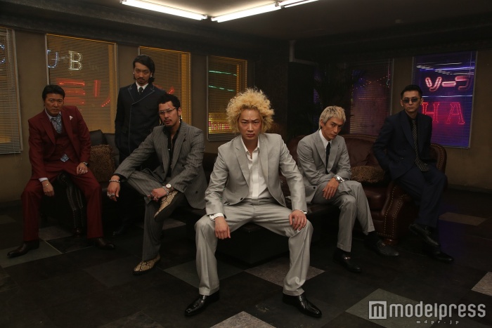 金髪スカウトマンの綾野剛カムバック「いーくぞー!」 映画『新宿スワン』続編決定