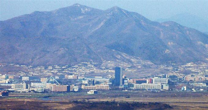 開城の賃金７割「上納」 韓国統一相言及、核開発に流用か