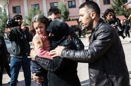 シリアにミサイル、死者多数 トルコ「ロシアが攻撃」