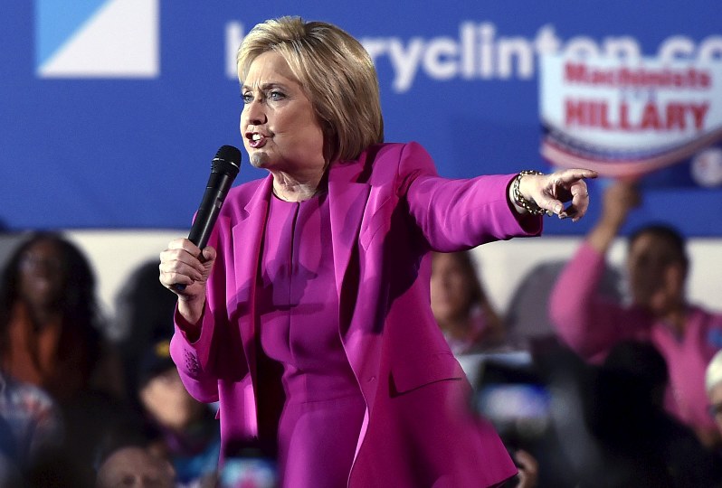 米大統領選:民主クリントン氏ピンチ 全米支持率２位