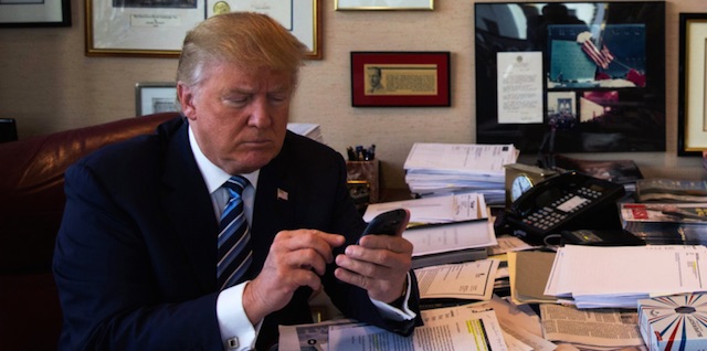 「アップルをボイコットしろ」とトランプ氏 2016年02月21日 01時19分