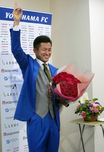 49歳カズ「1秒でも長くピッチに」 31年目の決意