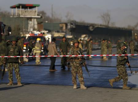 アフガン各地でテロ 20人超死亡