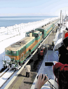 流氷ノロッコ号、最後の運行…鉄道ファン惜しむ
