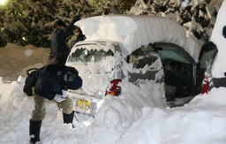 牙むいた冬の嵐 帯広、車内で男性CO中毒死