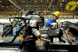 中国の2月製造業PMI、予想以上の低下 雇用状況が悪化
