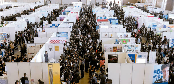 短期決戦スタート 面接解禁まで3カ月、選考前倒し