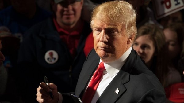 【米大統領選2016】トランプ氏 「ムッソリーニ」アカウントをリツイート